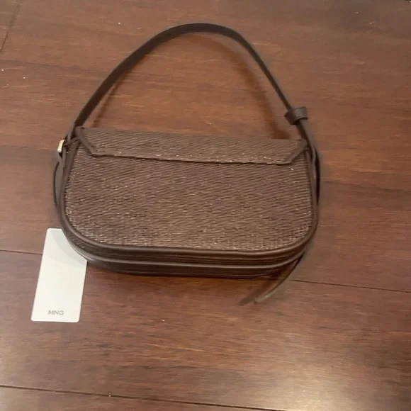 mango raffia shoulder bag with flap in chocolate nwt